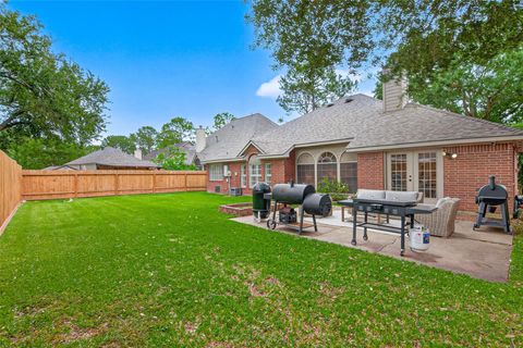 Tiny photo for 819 Maplewood Falls Court, Houston, TX 77062 (MLS # 38505601)