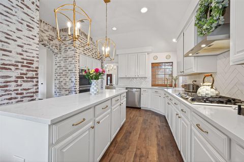 Tiny photo for 819 Maplewood Falls Court, Houston, TX 77062 (MLS # 38505601)