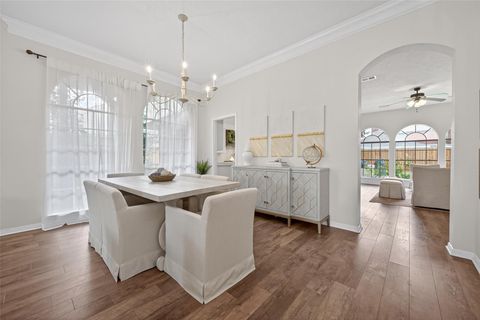 Tiny photo for 819 Maplewood Falls Court, Houston, TX 77062 (MLS # 38505601)