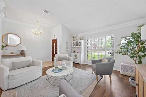 Tiny photo for 819 Maplewood Falls Court, Houston, TX 77062 (MLS # 38505601)
