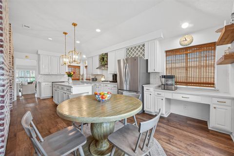 Tiny photo for 819 Maplewood Falls Court, Houston, TX 77062 (MLS # 38505601)