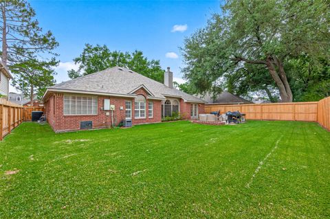 Tiny photo for 819 Maplewood Falls Court, Houston, TX 77062 (MLS # 38505601)