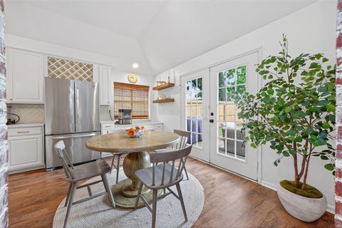 Tiny photo for 819 Maplewood Falls Court, Houston, TX 77062 (MLS # 38505601)