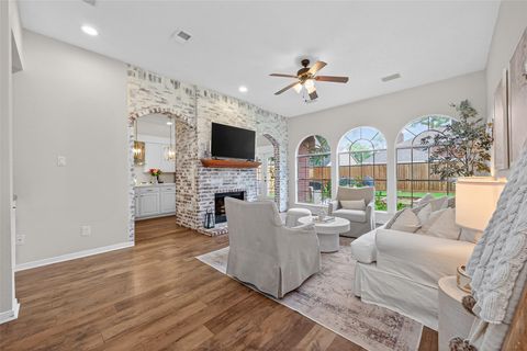 Tiny photo for 819 Maplewood Falls Court, Houston, TX 77062 (MLS # 38505601)