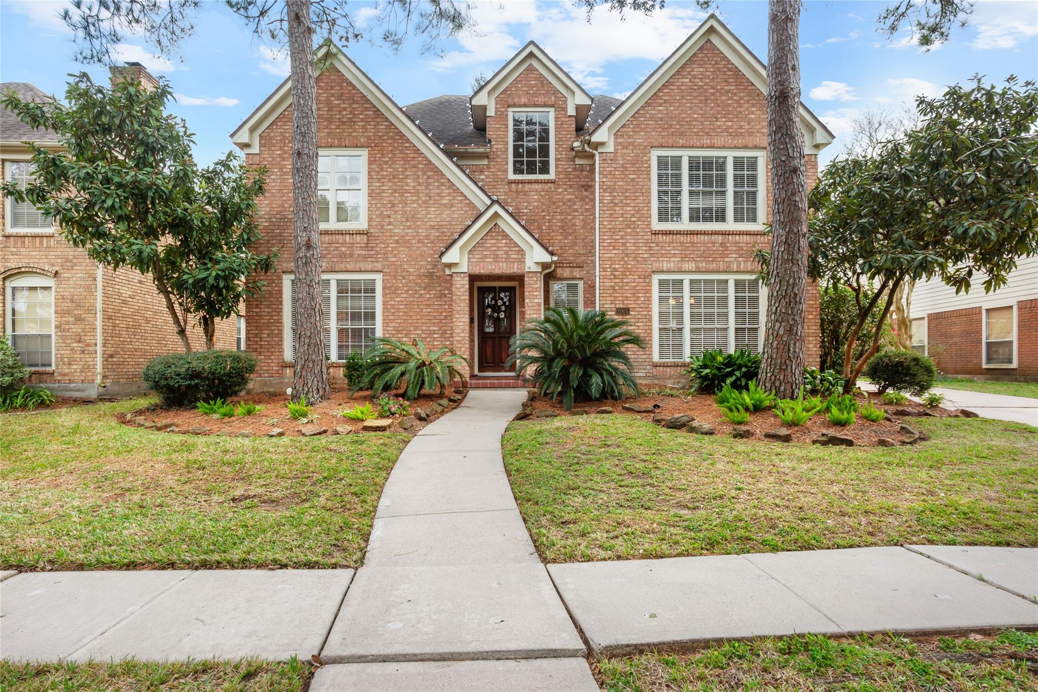 2005 Crescent Shore Drive