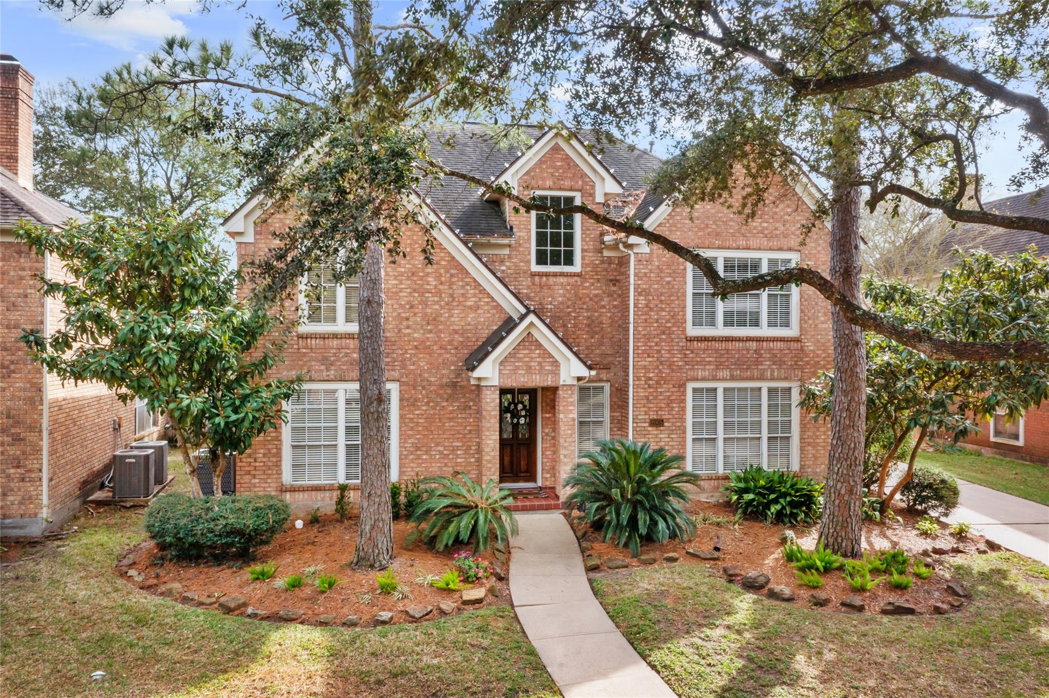 2005 Crescent Shore Drive