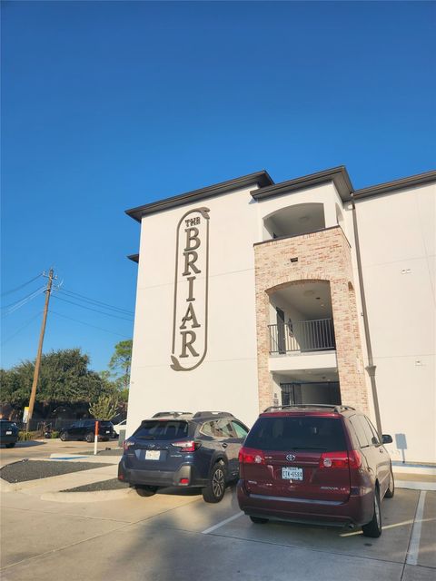 Photo of 2445 Shadow View Lane #326, Houston, TX 77077 (MLS # 52865494)