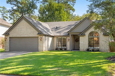 Photo of 14 Lush Meadow Place, The Woodlands, TX 77381 (MLS # 75114224)