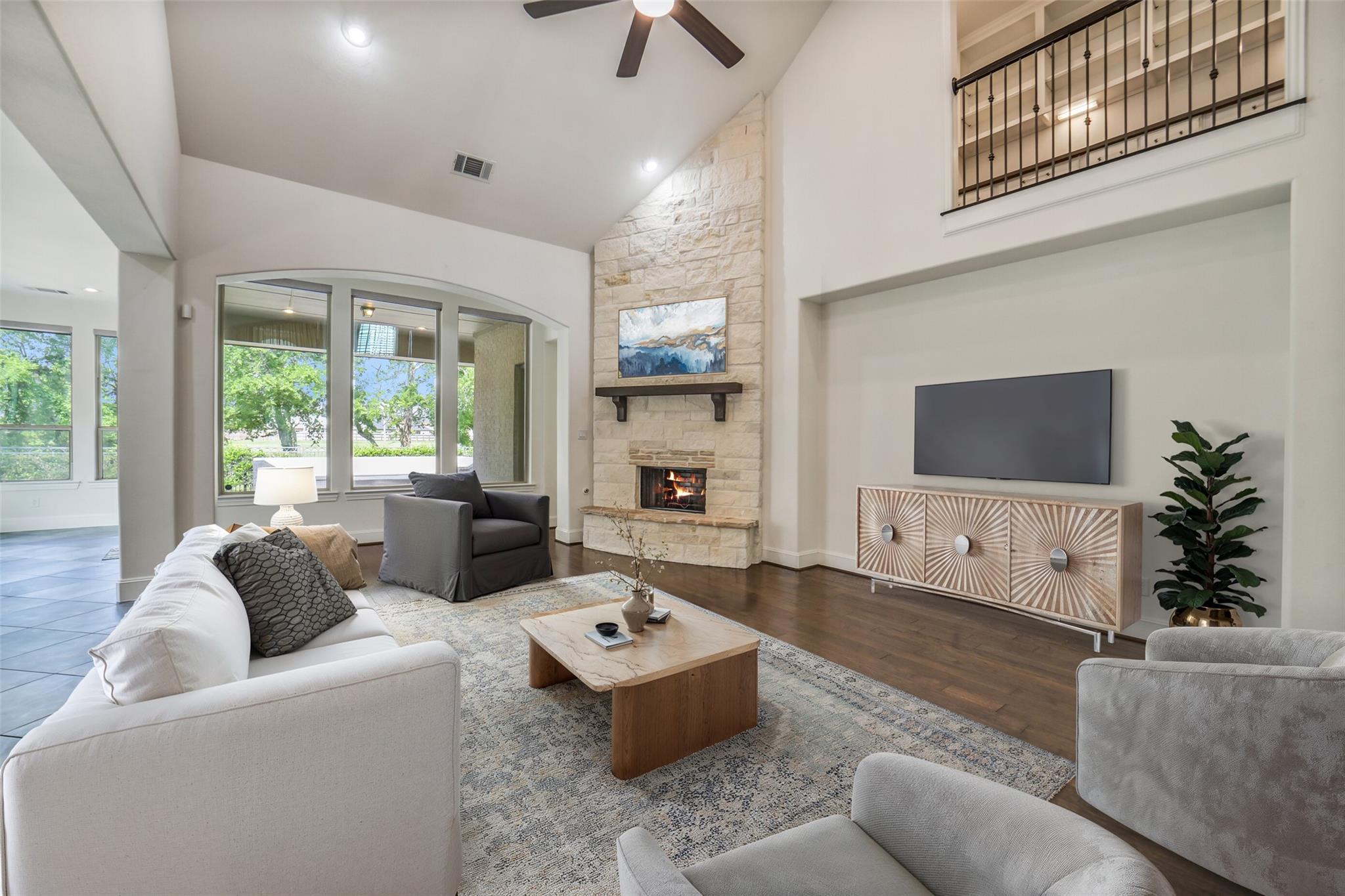 5923 Quiet Point Lane