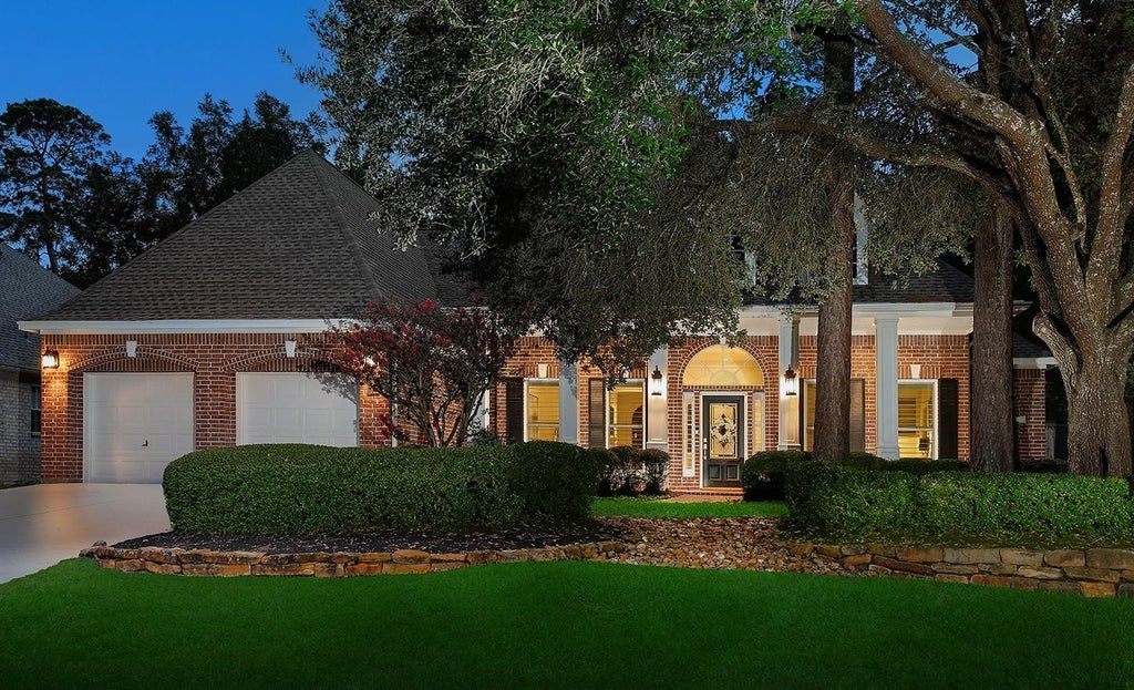Photo of 27 Acorn Cluster Court, The Woodlands, TX 77381 (MLS # 79528730)