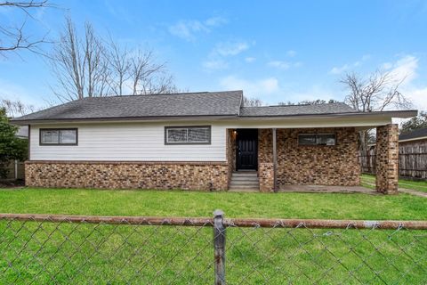 Photo of 12715 Zavalla Street, Houston, TX 77085 (MLS # 82331877)