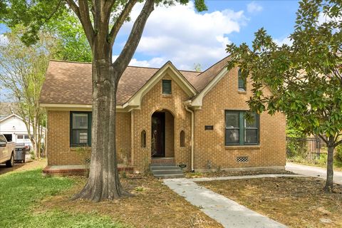 Photo of 6629 Wildwood Way, Houston, TX 77023 (MLS # 8218218)