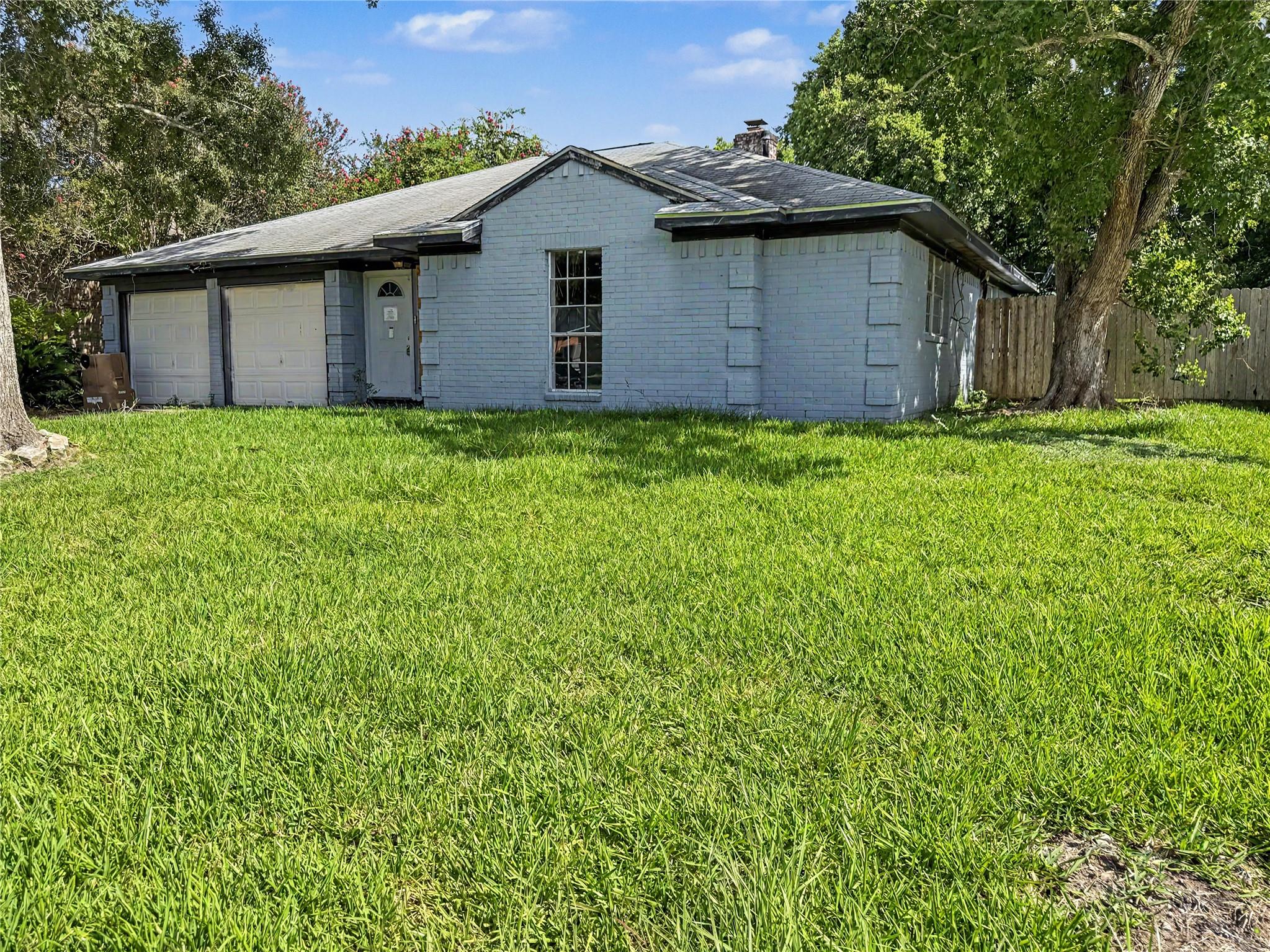 5003 Live Oak Drive