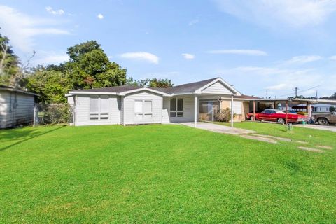 Photo of 208 Preston Street, La Marque, TX 77568 (MLS # 65002523)