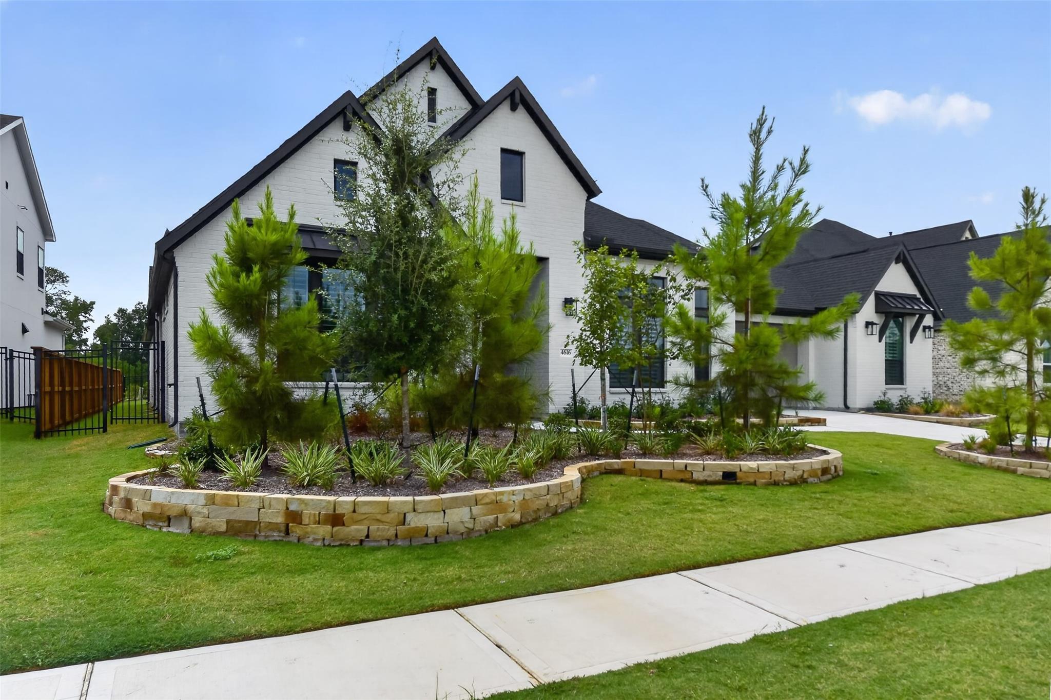 4616 Sterling Springs Dr Drive