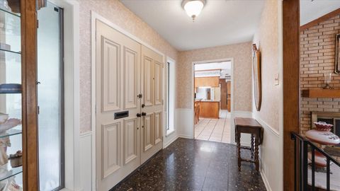 Tiny photo for 120 Hickory Street, Huntsville, TX 77320 (MLS # 33543119)