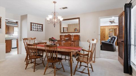 Tiny photo for 120 Hickory Street, Huntsville, TX 77320 (MLS # 33543119)