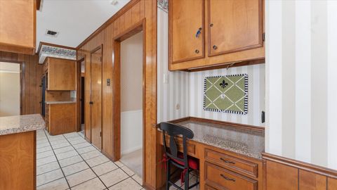 Tiny photo for 120 Hickory Street, Huntsville, TX 77320 (MLS # 33543119)