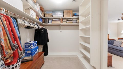 Tiny photo for 120 Hickory Street, Huntsville, TX 77320 (MLS # 33543119)