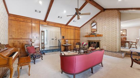 Tiny photo for 120 Hickory Street, Huntsville, TX 77320 (MLS # 33543119)
