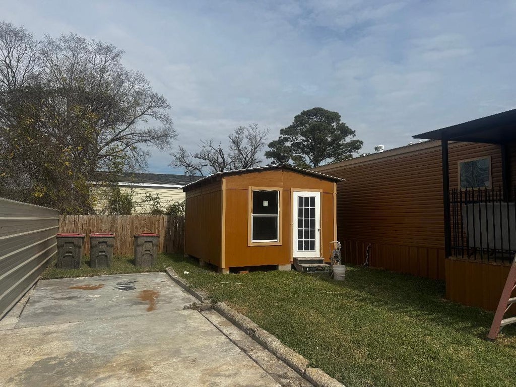 Photo of 13929 Eagle Pass Street, Houston, TX 77015 (MLS # 75088963)