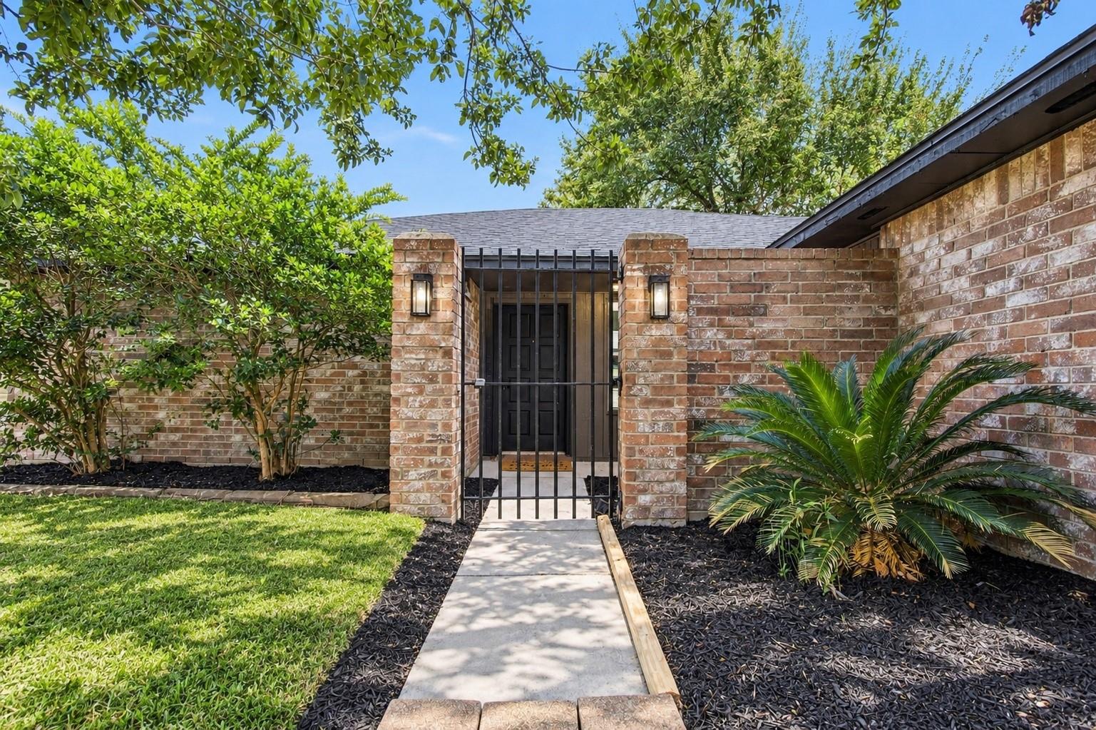 17506 Golf Club Dr