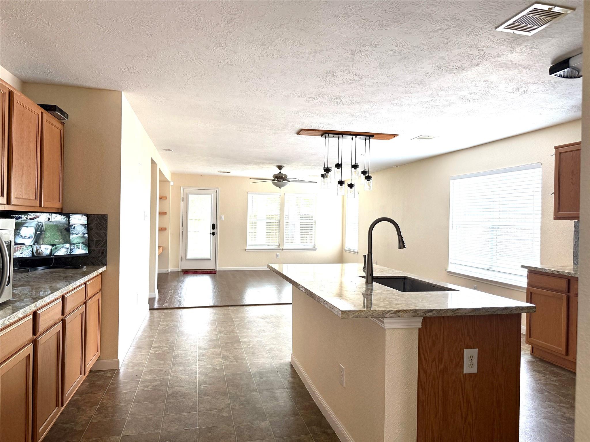 15906 Arapaho Bend Lane