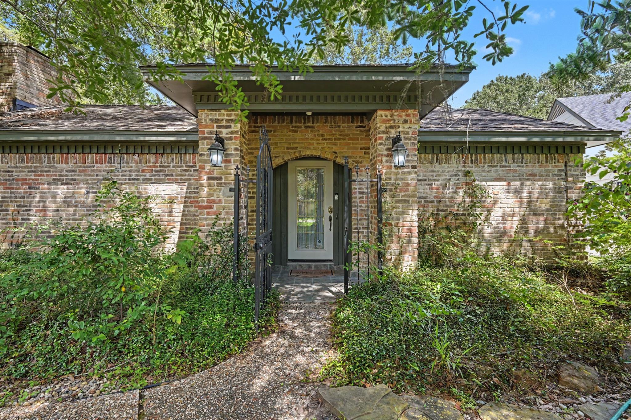 2710 N Logrun Circle