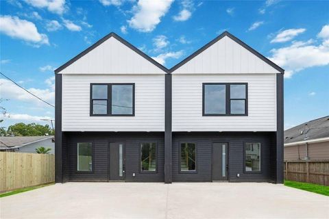 Photo of 4337 Clover Street #A, Houston, TX 77021 (MLS # 76537580)