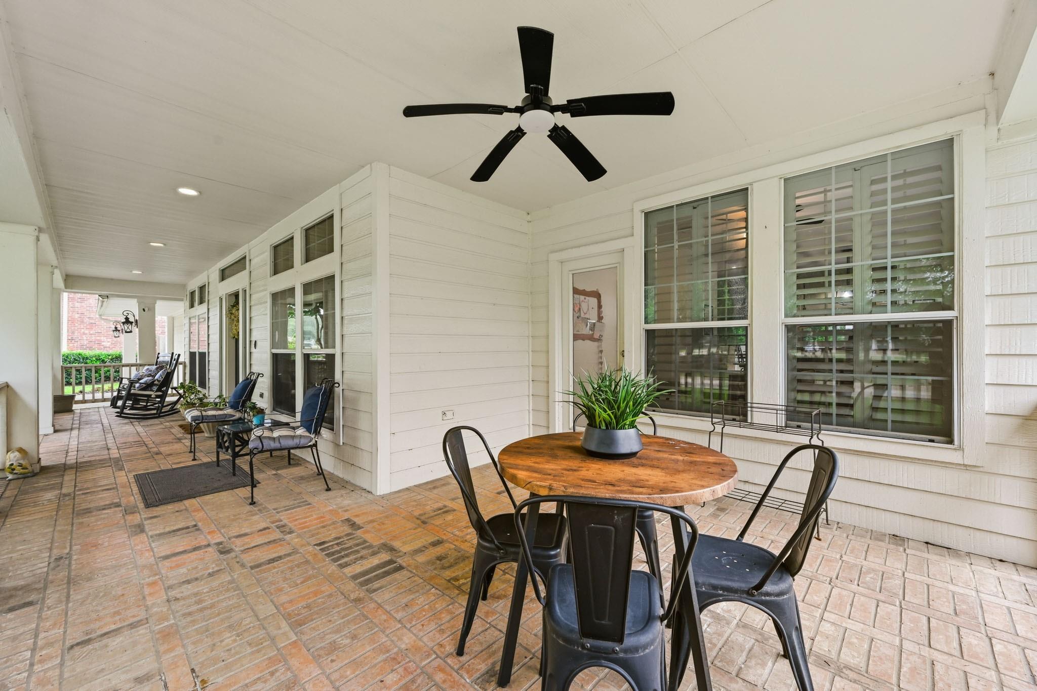 3807 Oakland Circle