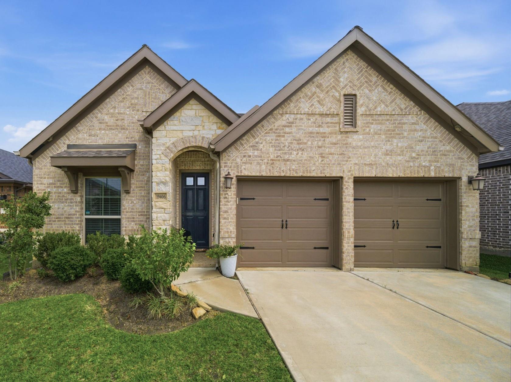 19406 Golden Lariat Drive