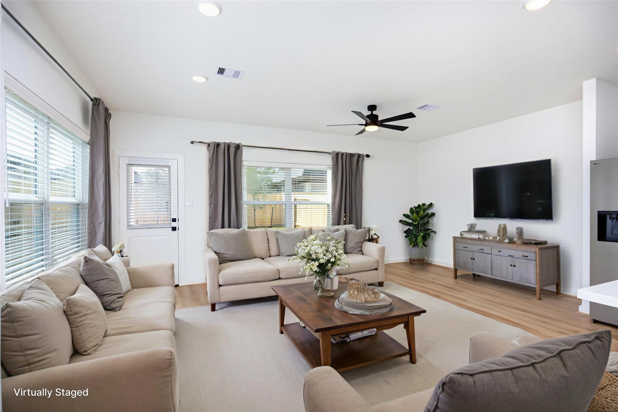 1989 Longmire Villas Court