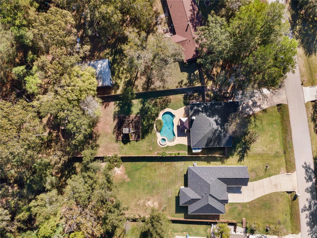 Photo of 914 Parthenon Place, New Caney, TX 77357 (MLS # 57346854)