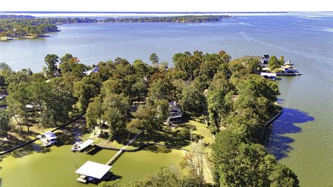 Photo of 416 Island Dr Dr, Livingston, TX 77351 (MLS # 74263086)