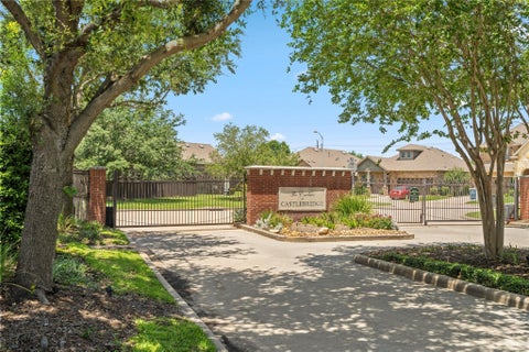 Photo of 100 Castlegate Lane Ln, Jersey Village, TX 77065 (MLS # 74628644)