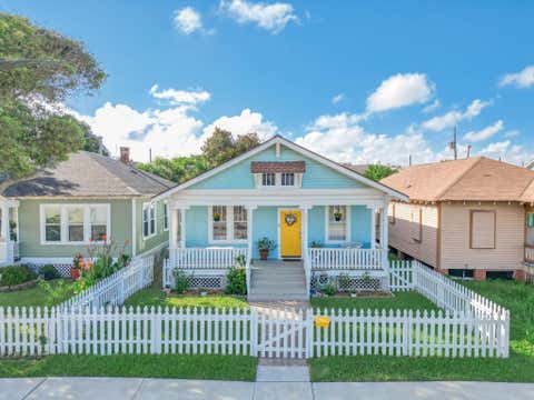 Photo of 3920 Avenue S, Galveston, TX 77550 (MLS # 78873835)