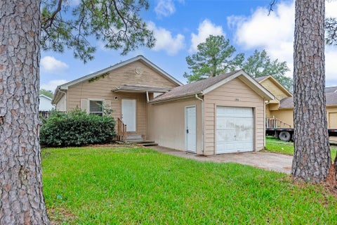 Homes For Rent - 11734 Greenglen Drive<br/> Houston, TX 77044