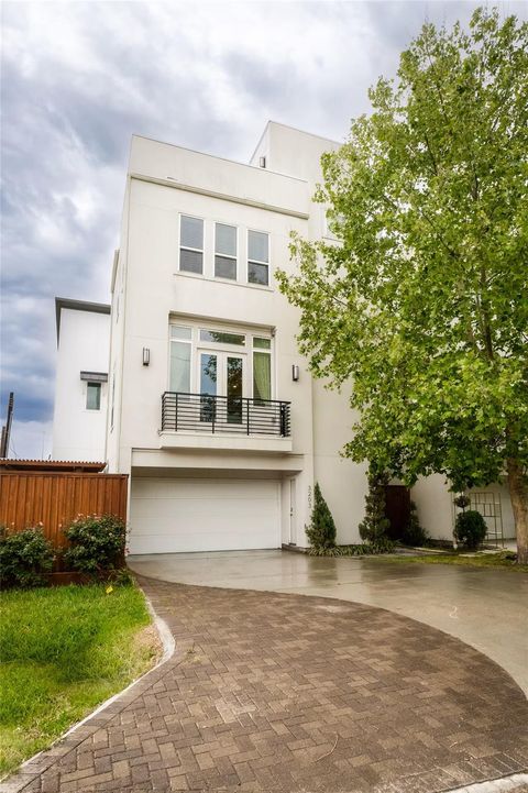 Photo of 3203 Baron Street, Houston, TX 77020 (MLS # 29861780)