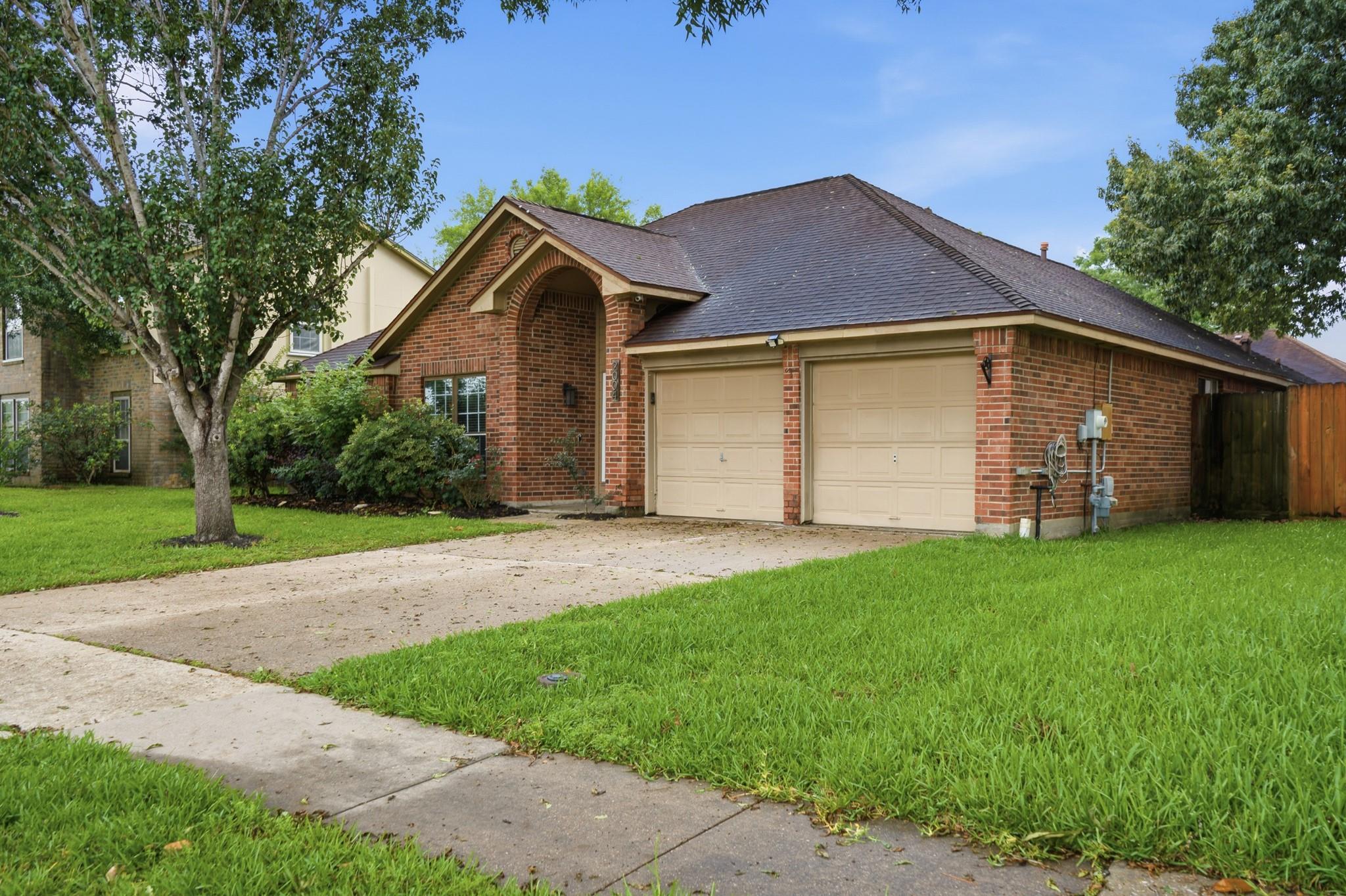 2004 Landing Boulevard