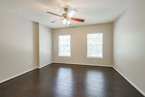 Tiny photo for 3223 Pleasant Cove Court, Houston, TX 77059 (MLS # 10051224)