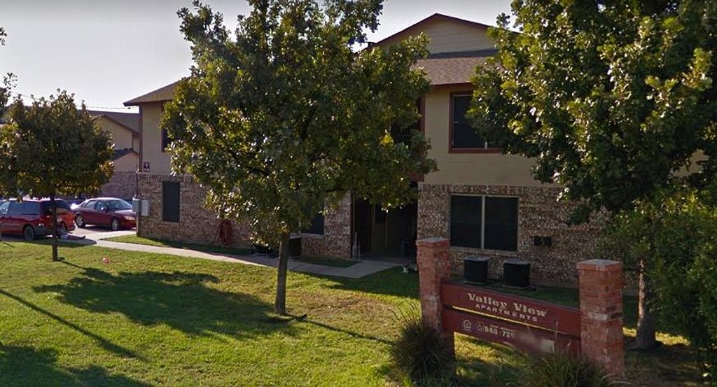 Photo of 513 N Pecan Creek Trail, Valley View, TX 76272 (MLS # 7816932)