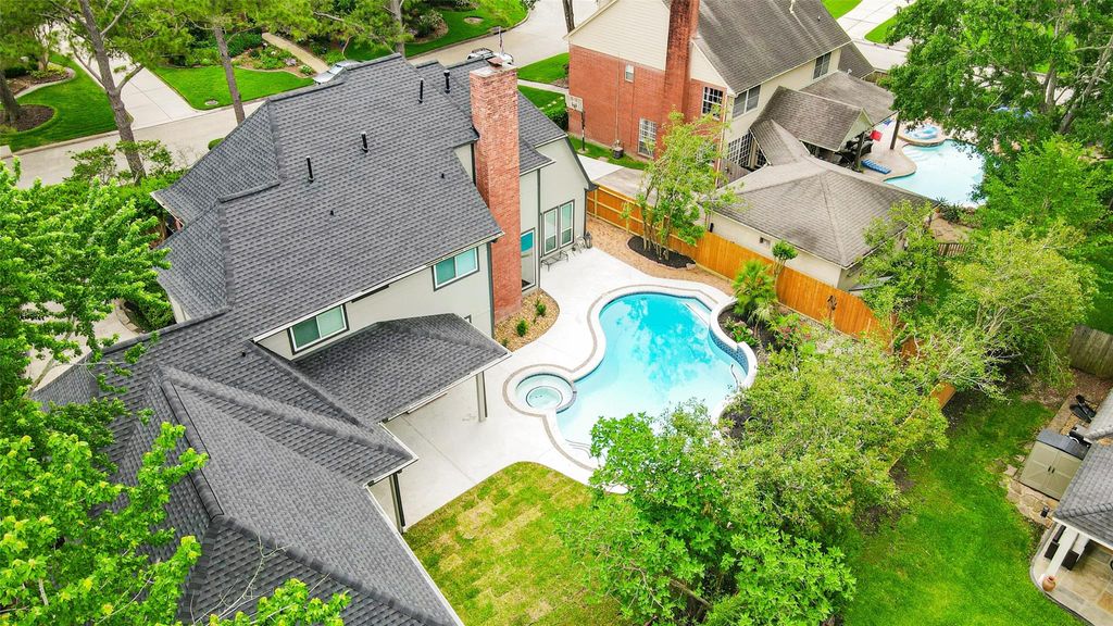 Photo of 5807 Mountain View Drive, Houston, TX 77345 (MLS # 40104313)