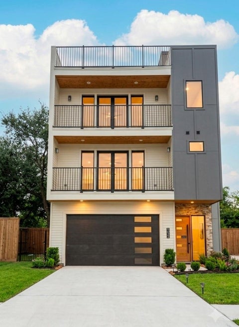 Photo of 9022 Ferdinand Street, Houston, TX 77051 (MLS # 39644754)