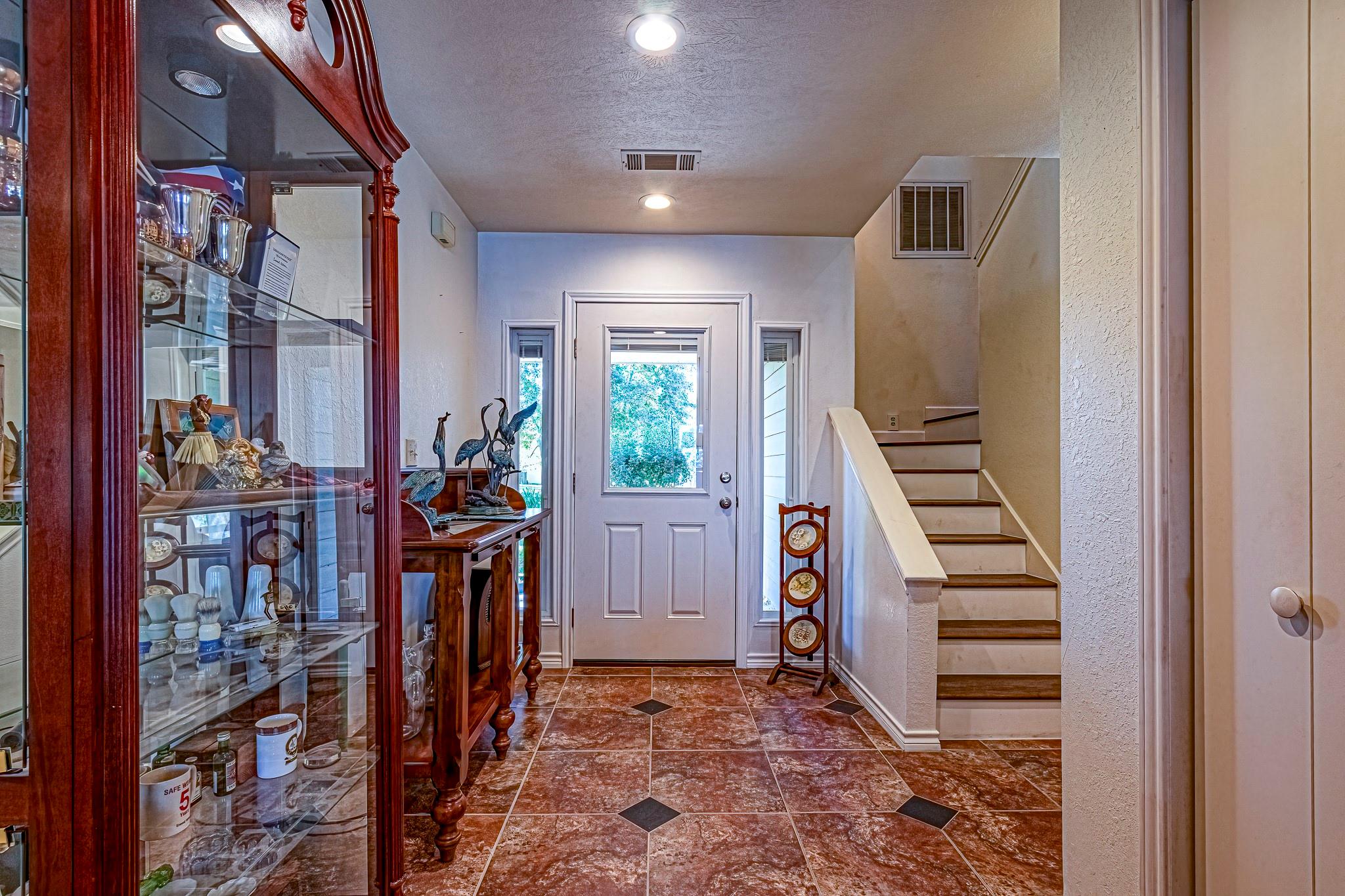 1436 Indian Hill Boulevard