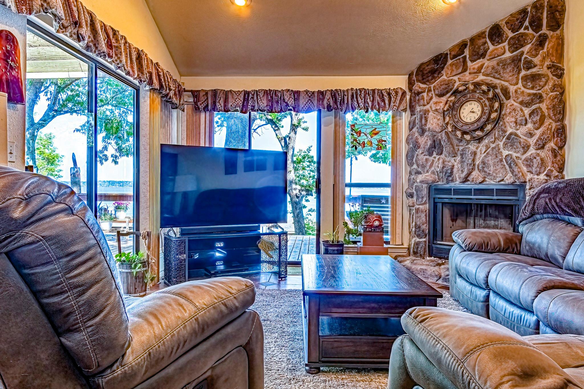 1436 Indian Hill Boulevard