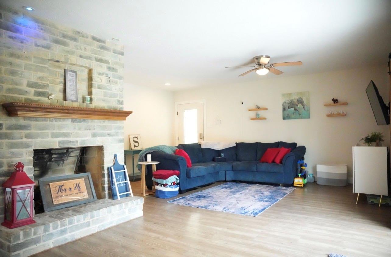 215 County Road 193