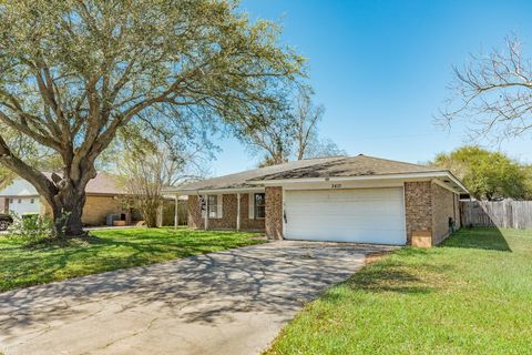 Photo of 3413 Glen Haven Drive, Bay City, TX 77414 (MLS # 44901946)