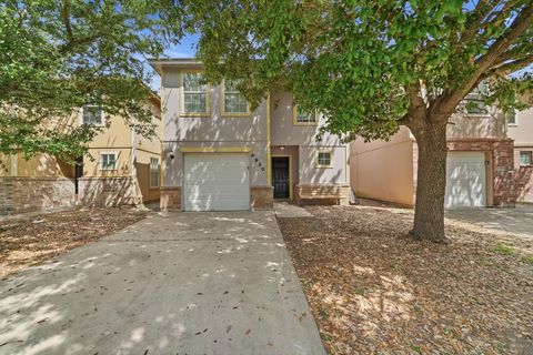 Homes For Sale - 4930 S Cancun Drive<br/> Harris County, Houston, TX 77045