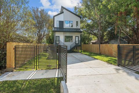 1216 Johnston Street A/B Houston TX 77022