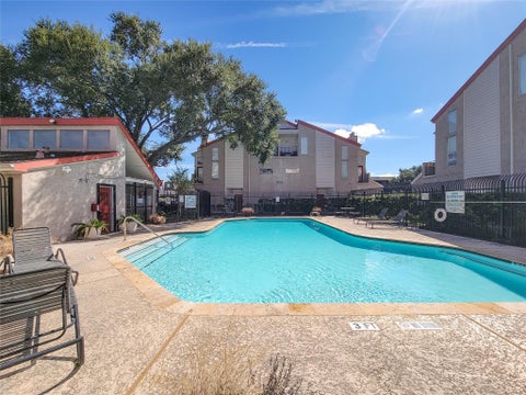 Photo of 10855 Meadowglen Lane #810, Houston, TX 77042 (MLS # 71957675)